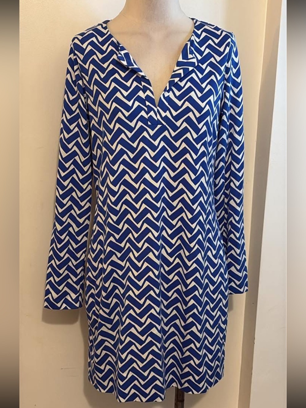 Diane Von Furstenberg Blue and White Chevron Shift Dress 12